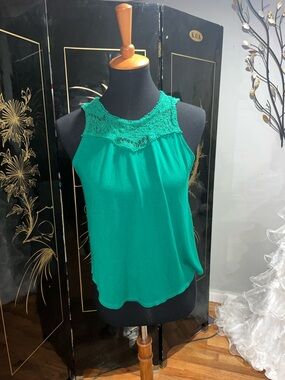 Ambiance Emerald Green Lace Yoke Sleeveless Camisole